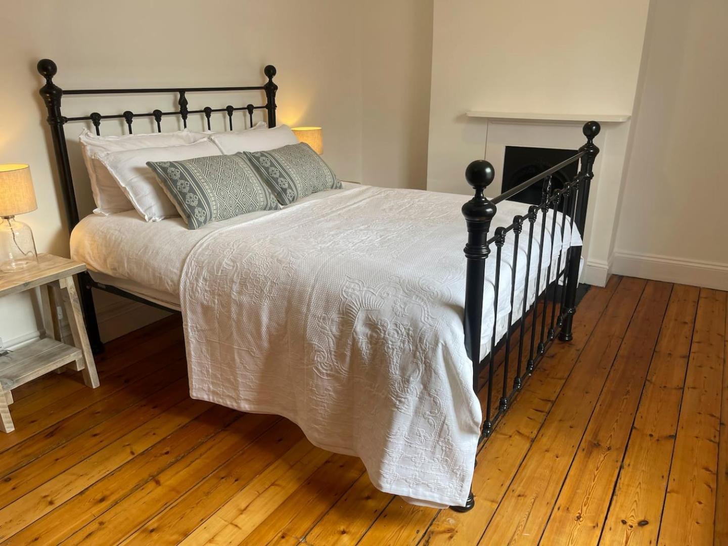 Fantastic Victorian House, Excellent City Location - Cambridge Homehost エクステリア 写真